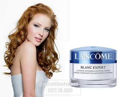 Lancome Blanc Expert Ultimate Whitening Hydrating Cream rất giàu vitamin C sẽ mang đến cho da bạn một màu sắc tươi sáng