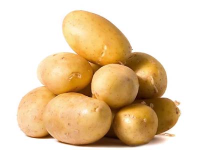 khoai tây có chứa enzyme và các protein giúp da phát triển khỏe mạnh hơn