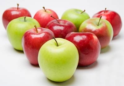 Ăn táo hoặc làm mặt nạ từ táo đều có thể mang lại cho bạn một làn da trắng sáng, mịn màng.